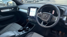 Volvo XC40 2.0 B3P Core 5dr Auto Petrol Estate